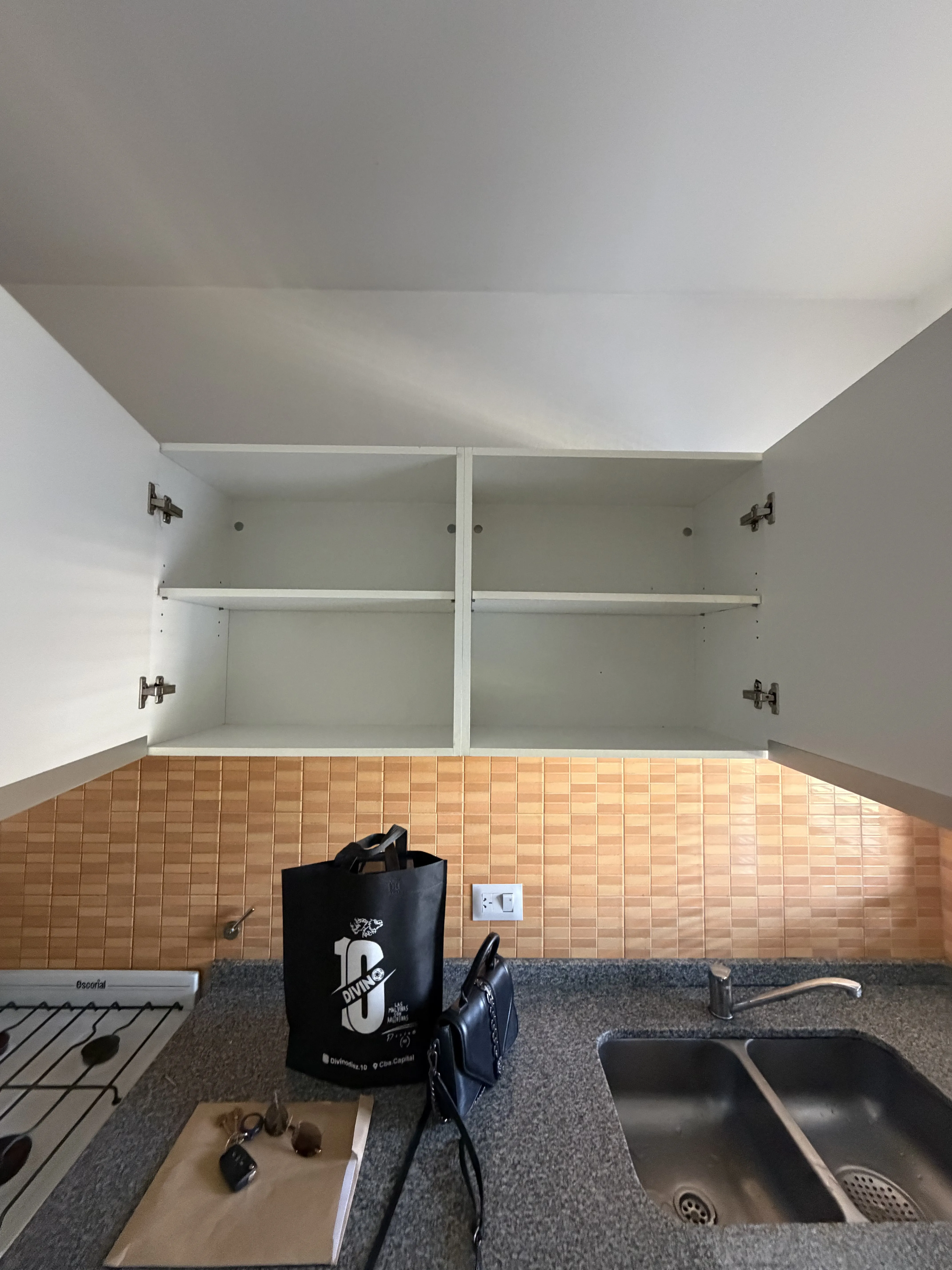 Alquilo departamento Livette, un dormitorio. Con cocheraComplejo cerrado con amenities.