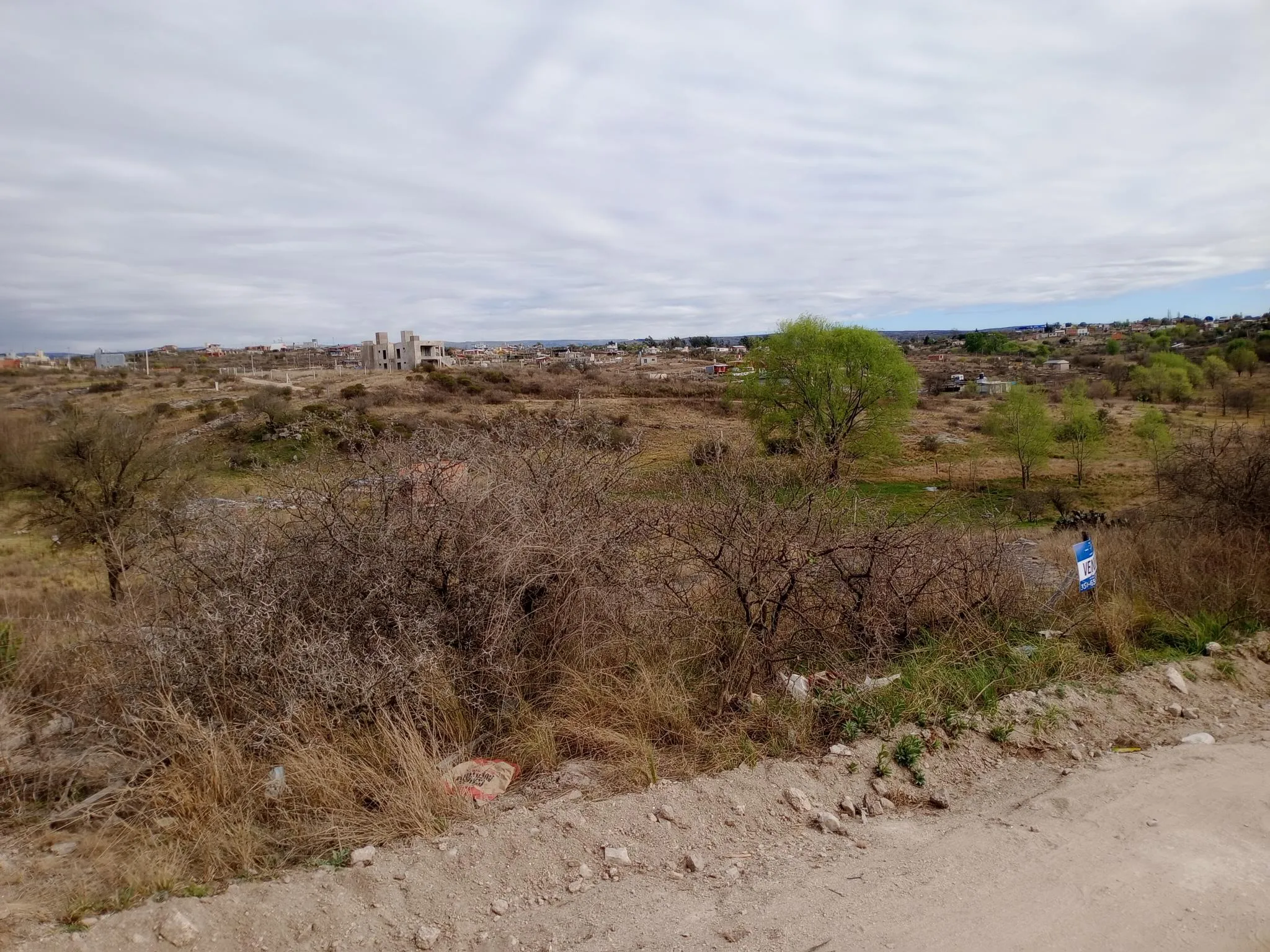 Venta excelente lote esquina tanti