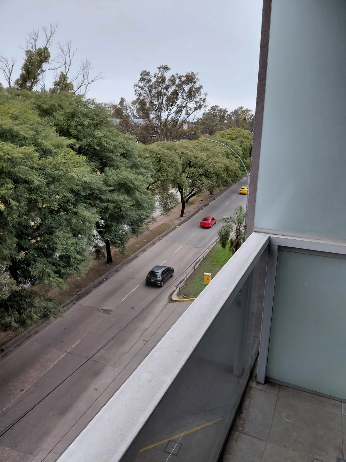 Alquilo Dpto. 1 dormitorio con cochera a metros de Nva. Cba.