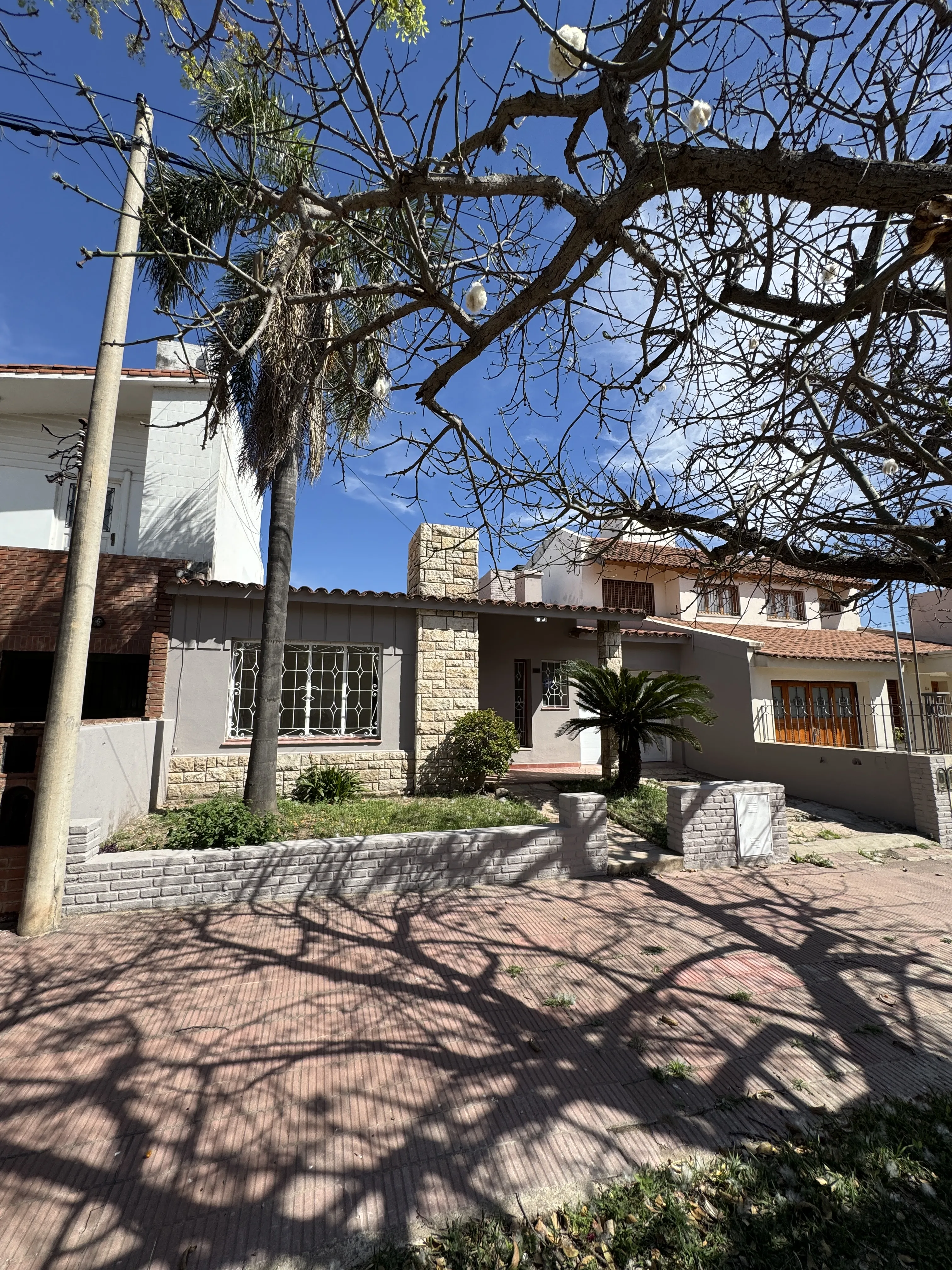 Hermosa Casa Barrio Juniors