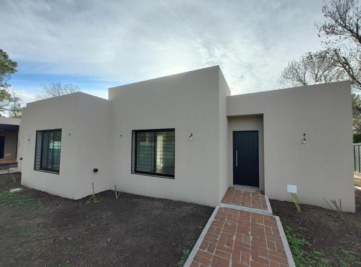 Casa · 107m² · 3 Ambientes · 1 Cochera