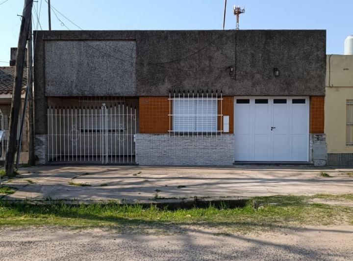 Casa · 123m² · 2 Dormitorios · 1 Cochera