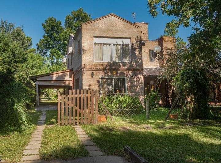 Casa · 134m² · 4 Ambientes · 2 Cocheras