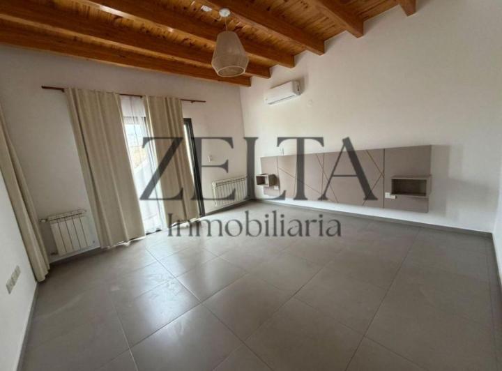 Casa · 220m² · 4 Ambientes · 2 Cocheras