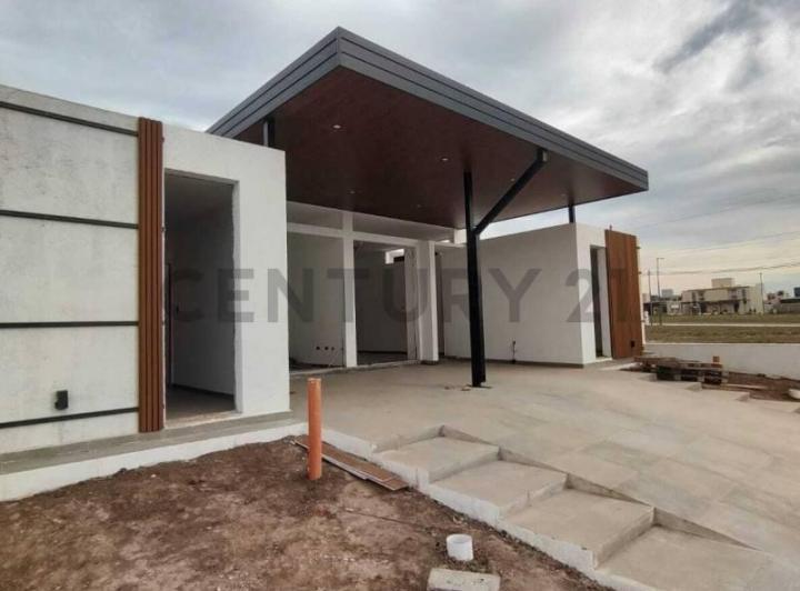 Casa · 110m² · 4 Ambientes · 1 Cochera