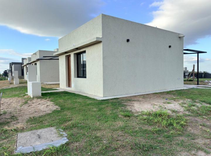 Casa · 75m² · 2 Ambientes · 1 Cochera