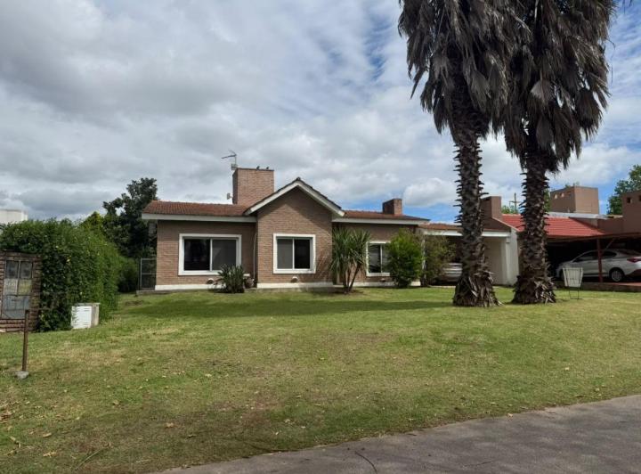 Casa · 186m² · 5 Ambientes · 1 Cochera