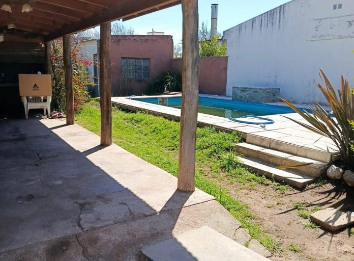 Casa · 165m² · 3 Dormitorios · 2 Cocheras