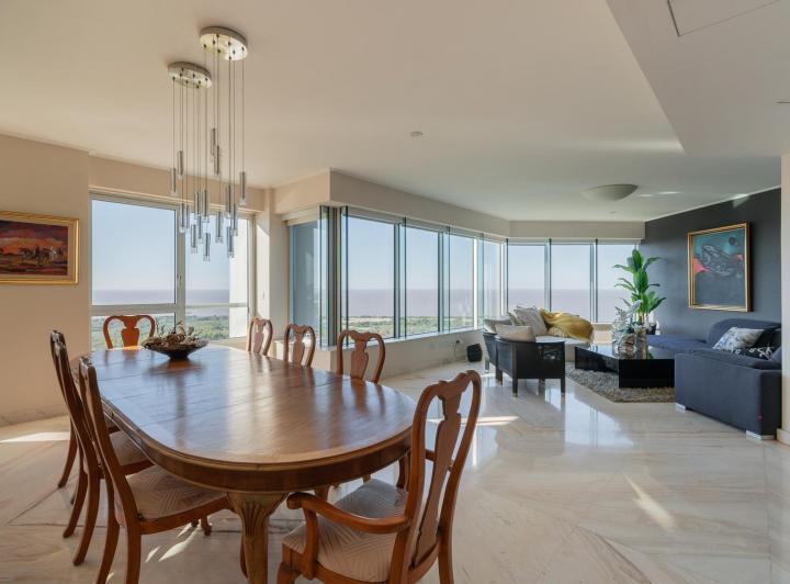 Departamento · 250m² · 5 Ambientes · 2 Cocheras