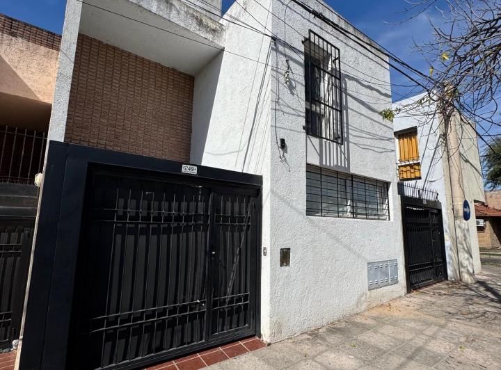 Casa · 100m² · 4 Ambientes · 1 Cochera