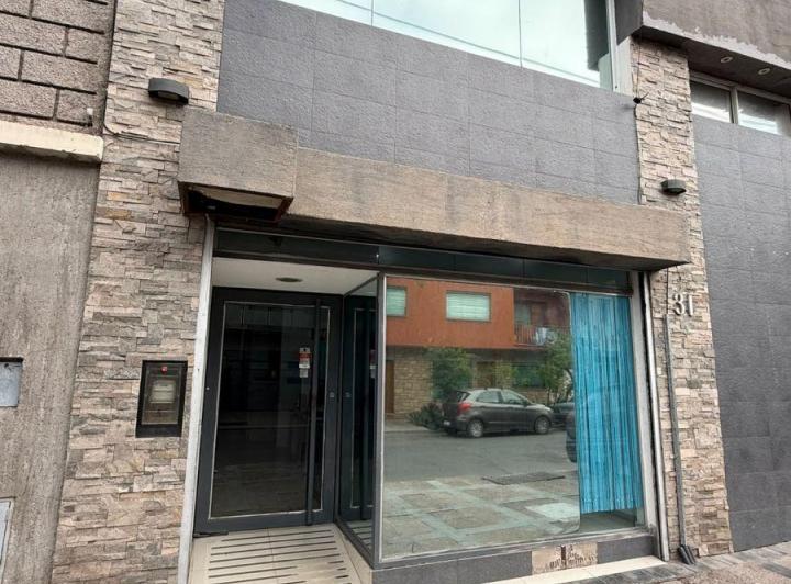 Local comercial · 250m² · 10 Ambientes