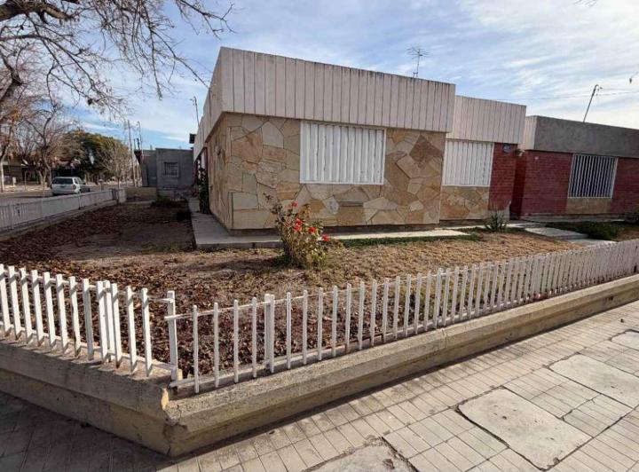 Casa · 159m² · 11 Ambientes · 1 Cochera