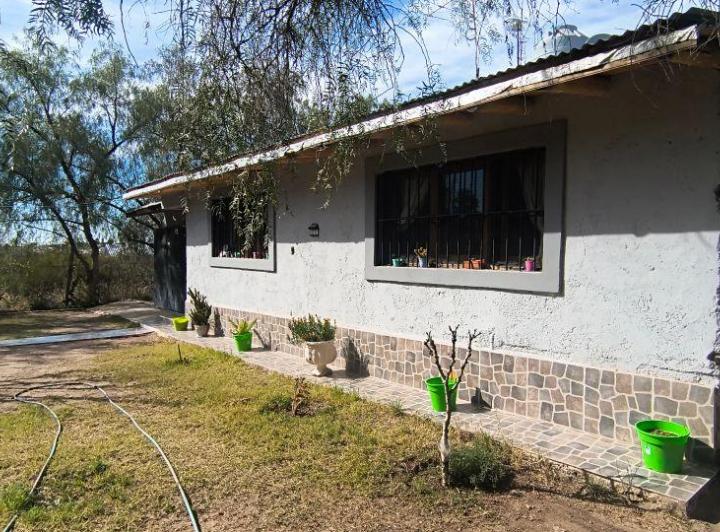 Casa · 100m² · 4 Ambientes · 3 Cocheras