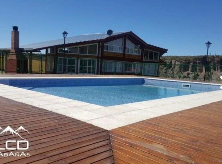 Casa · 340m² · 1 Ambiente · 8 Cocheras