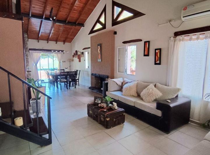 Casa · 295m² · 1 Ambiente · 1 Cochera