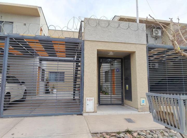 Departamento · 70m² · 4 Ambientes · 1 Cochera