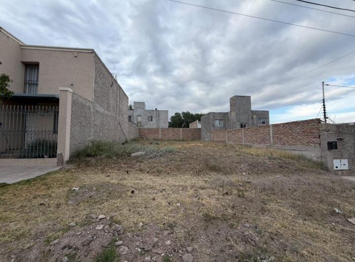 Terreno · 275m²