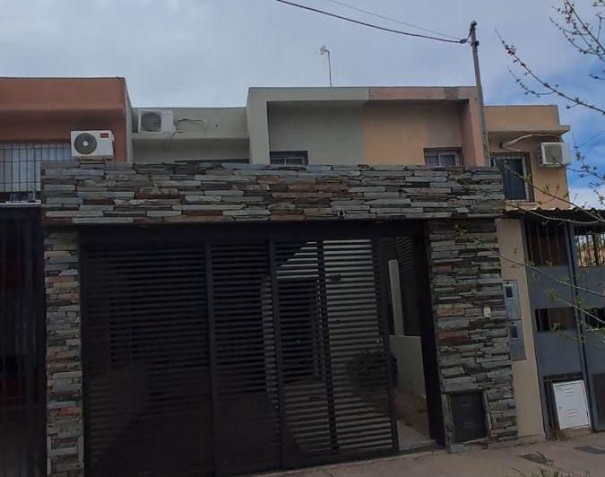 Casa · 80m² · 3 Ambientes · 1 Cochera
