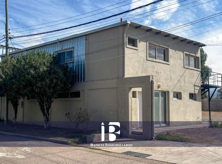 Depósito · 157m² · 4 Ambientes