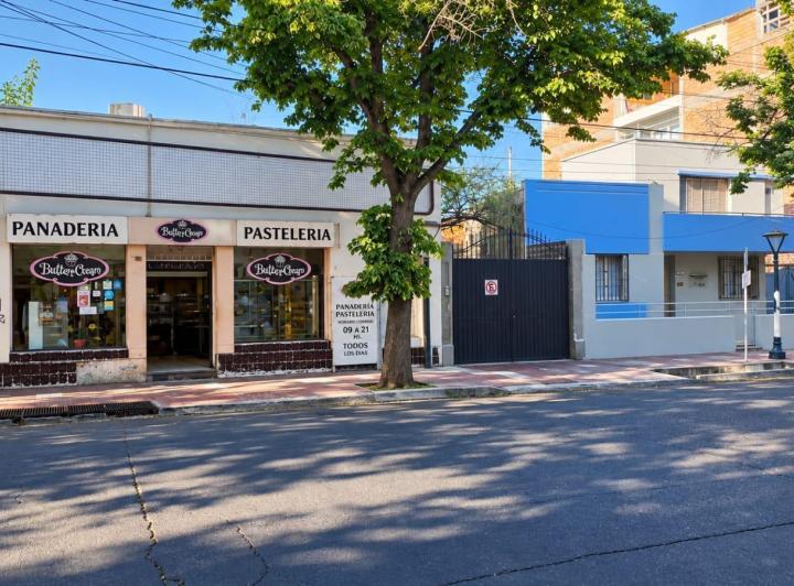 Terreno · 898m²
