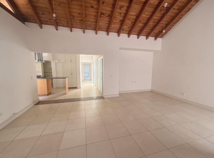 Casa · 130m² · 4 Ambientes · 1 Cochera