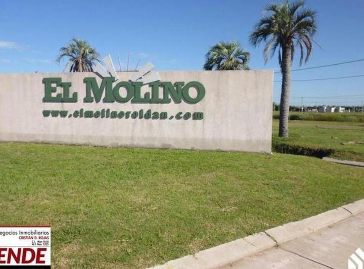 Terreno · 703m²
