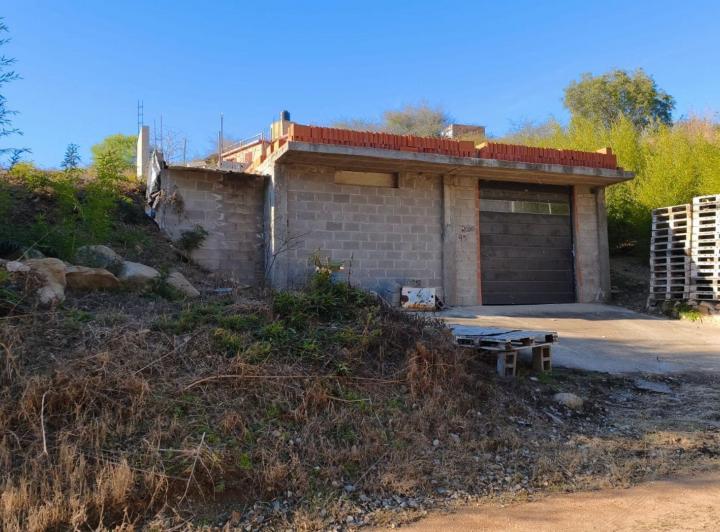 Terreno · 701m²