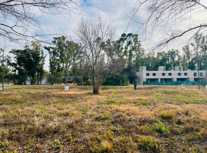 Terreno · 372m²