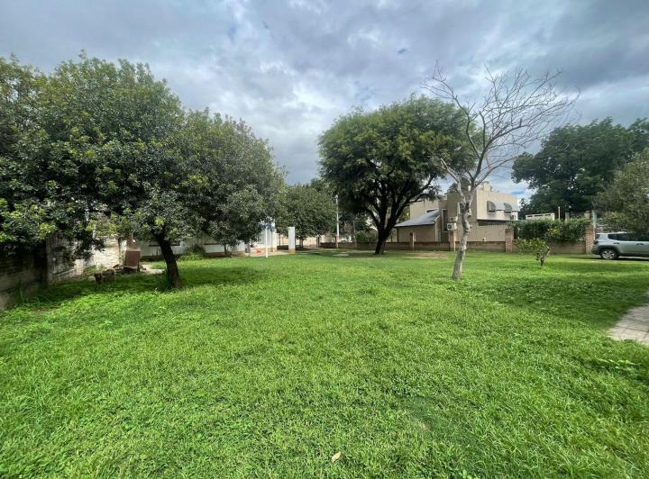 Terreno · 1884m²