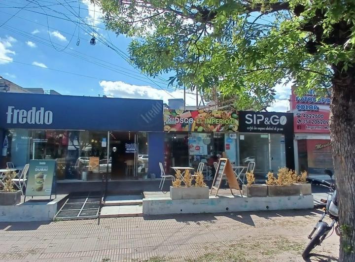Local comercial · 204m² · 1 Ambiente