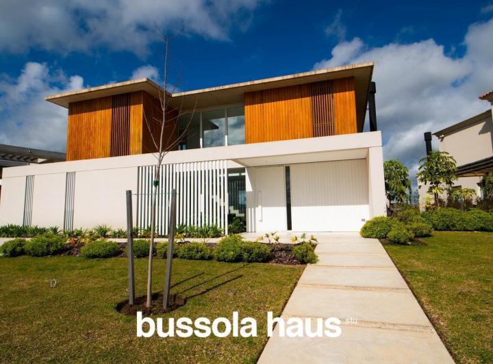 Casa · 204m² · 6 Ambientes · 5 Cocheras