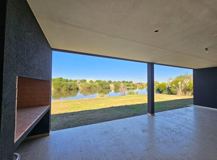 Casa · 234m² · 5 Ambientes