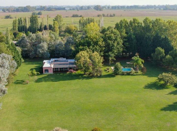 Casa · 180m² · 5 Ambientes