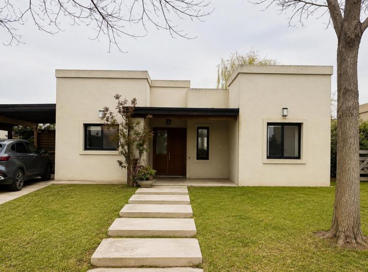 Casa · 141m² · 4 Ambientes