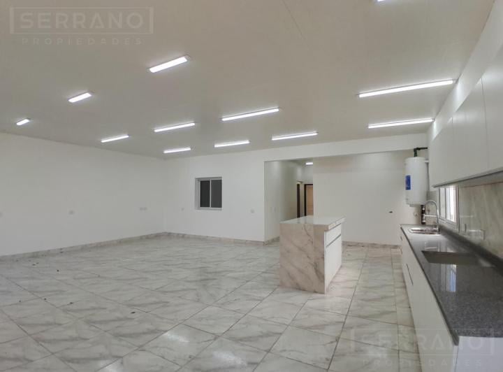 Casa · 180m² · 6 Ambientes · 1 Cochera