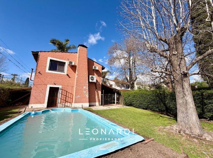 Casa · 131m² · 4 Ambientes · 2 Cocheras
