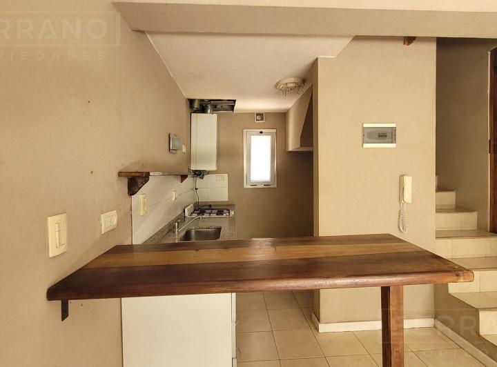 Casa · 79m² · 2 Ambientes · 1 Cochera