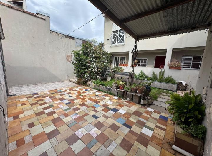 Casa · 204m² · 5 Ambientes · 1 Cochera