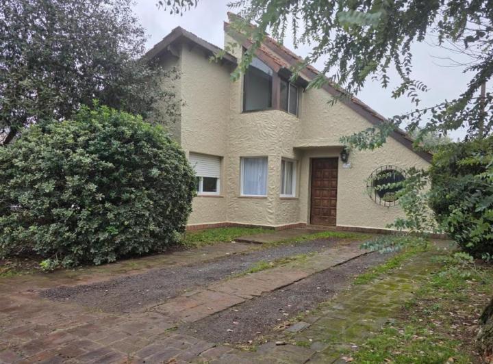 Casa · 98m² · 2 Ambientes · 1 Cochera