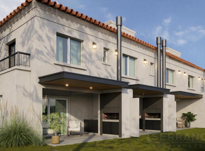 Casa · 105m² · 4 Ambientes · 2 Cocheras