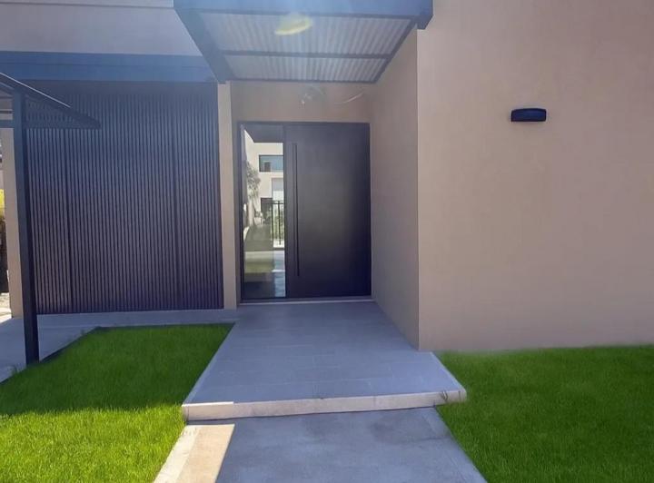 Casa · 144m² · 4 Ambientes · 4 Cocheras