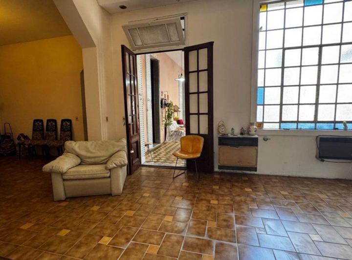 Casa · 227m² · 5 Ambientes · 1 Cochera