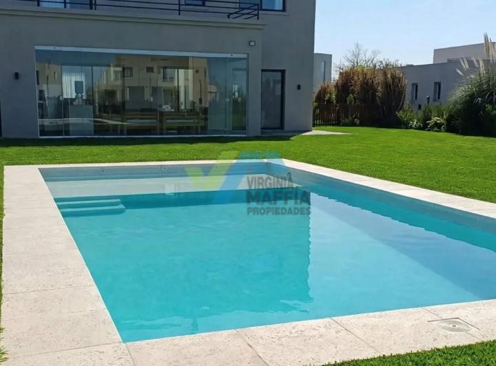 Casa · 187m² · 5 Ambientes · 4 Cocheras