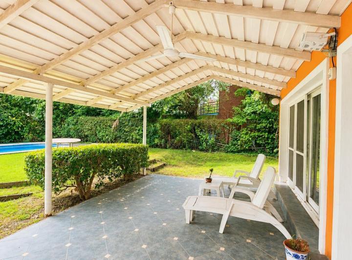 Casa · 160m² · 4 Ambientes · 2 Cocheras