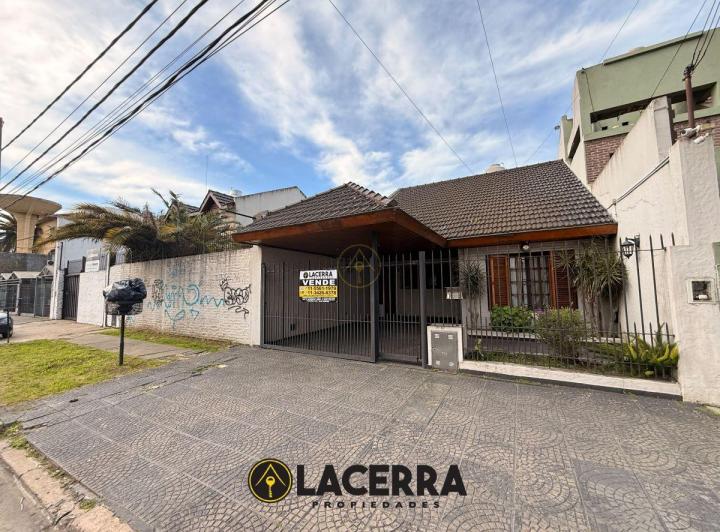 Casa · 286m² · 6 Ambientes · 2 Cocheras