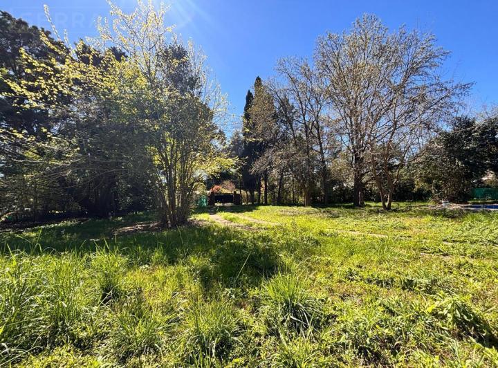 Terreno · 730m²