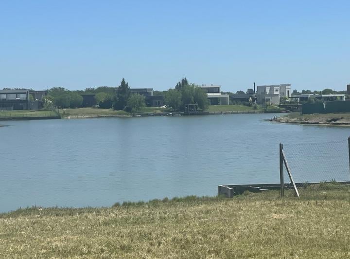 Terreno · 1052m²