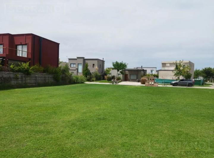 Terreno · 404m²