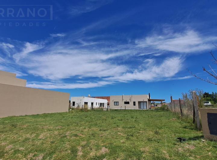 Terreno · 306m²
