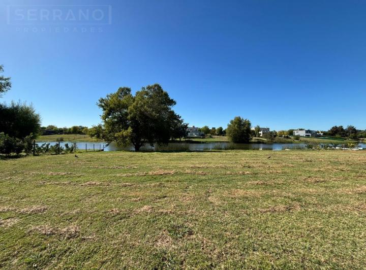Terreno · 920m²